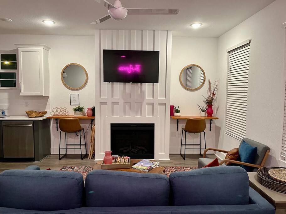 The Aymara Boutique Spacious New Construction DWTN photo 2