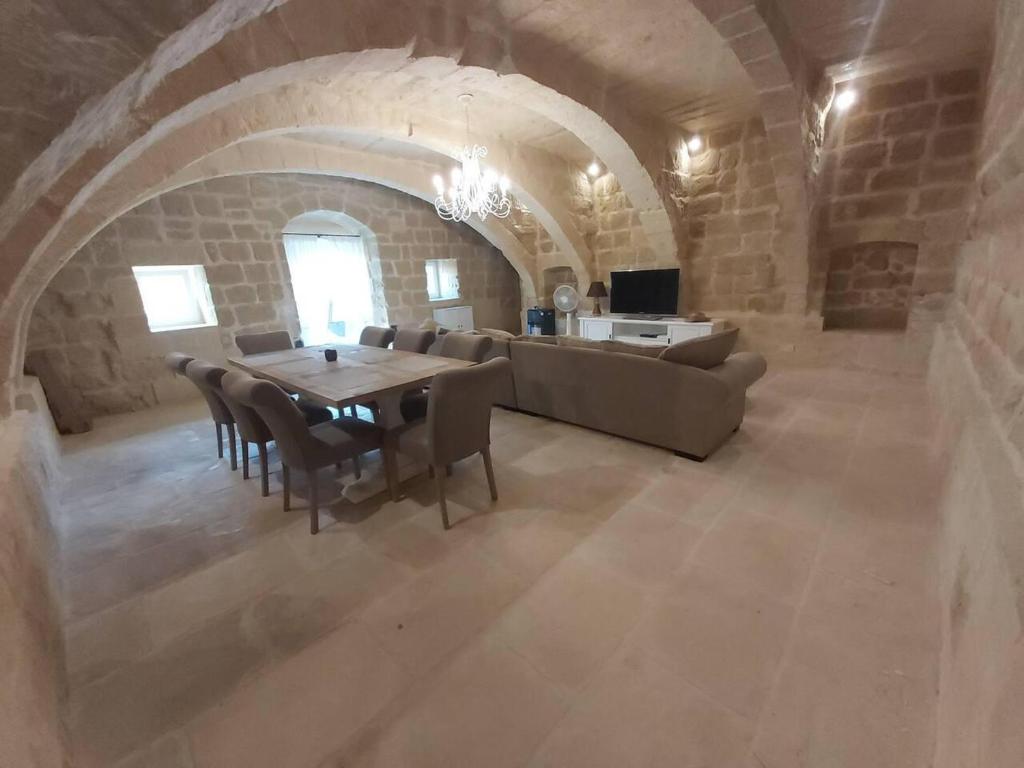 Farmhouse Villa in Gozo with large pool & garden photo 2