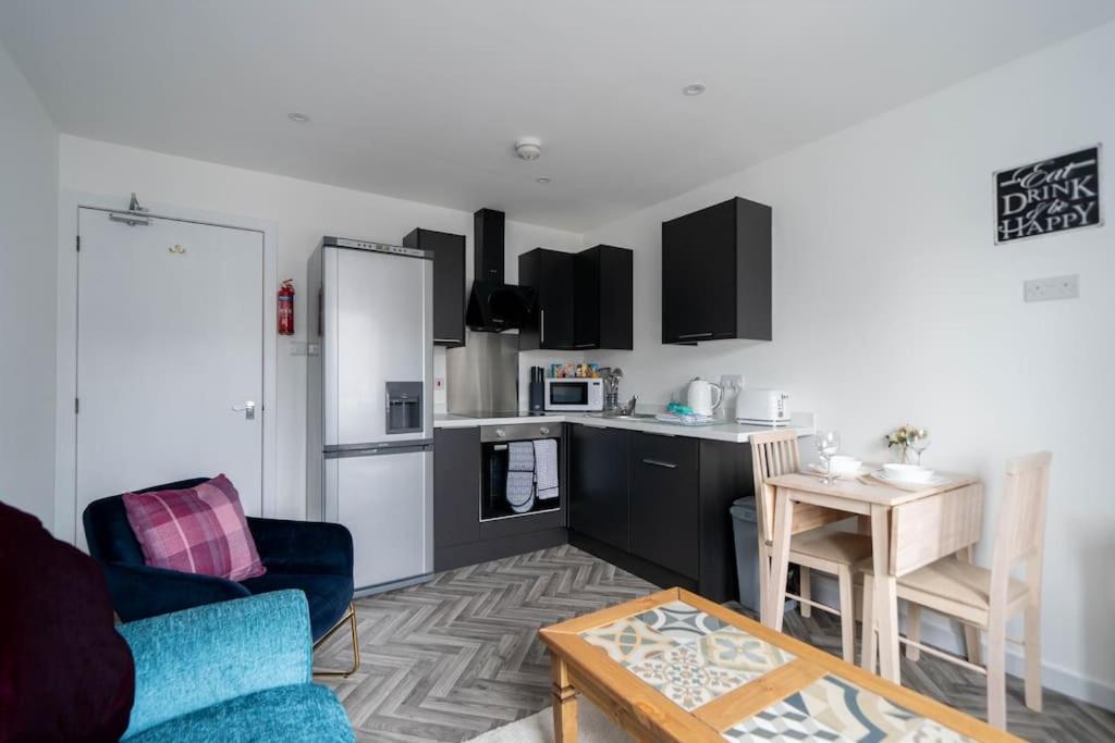 Links Loft -2 bed apartment minutes from Aberdeen beach photo 1