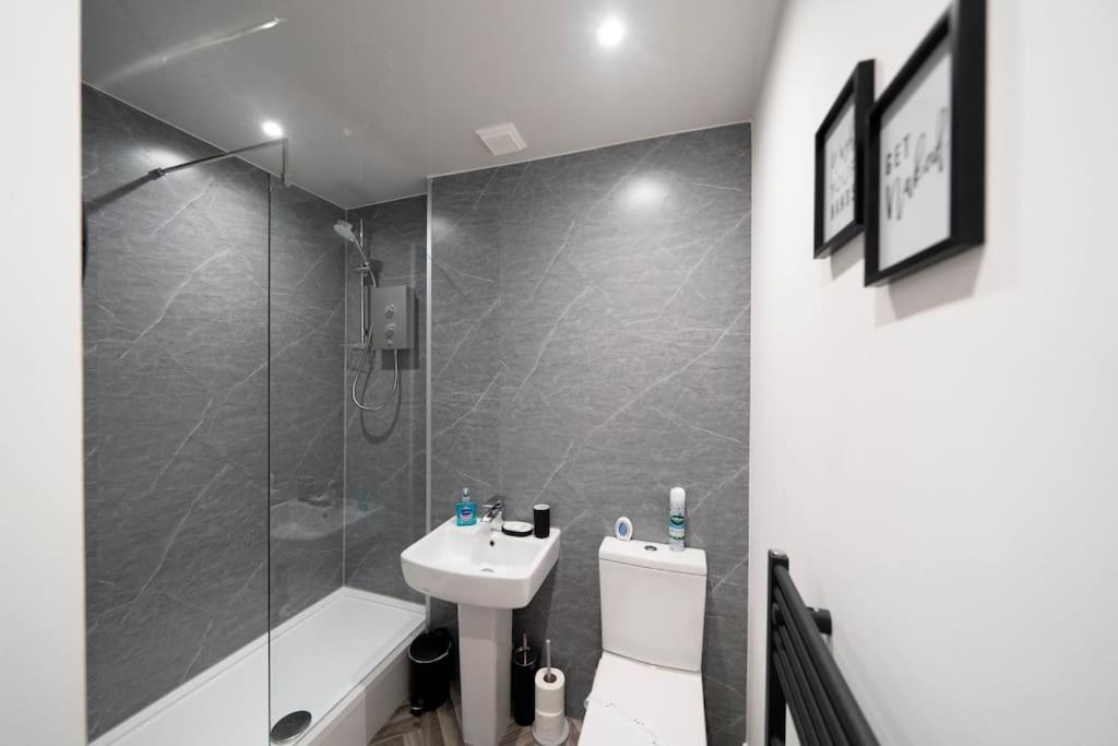 Links Loft -2 bed apartment minutes from Aberdeen beach photo 2