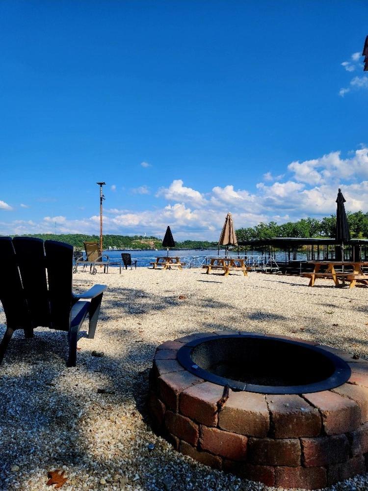 Lakeshore Fishing cabin 1 , dock/boat slip, fire pit. photo 1