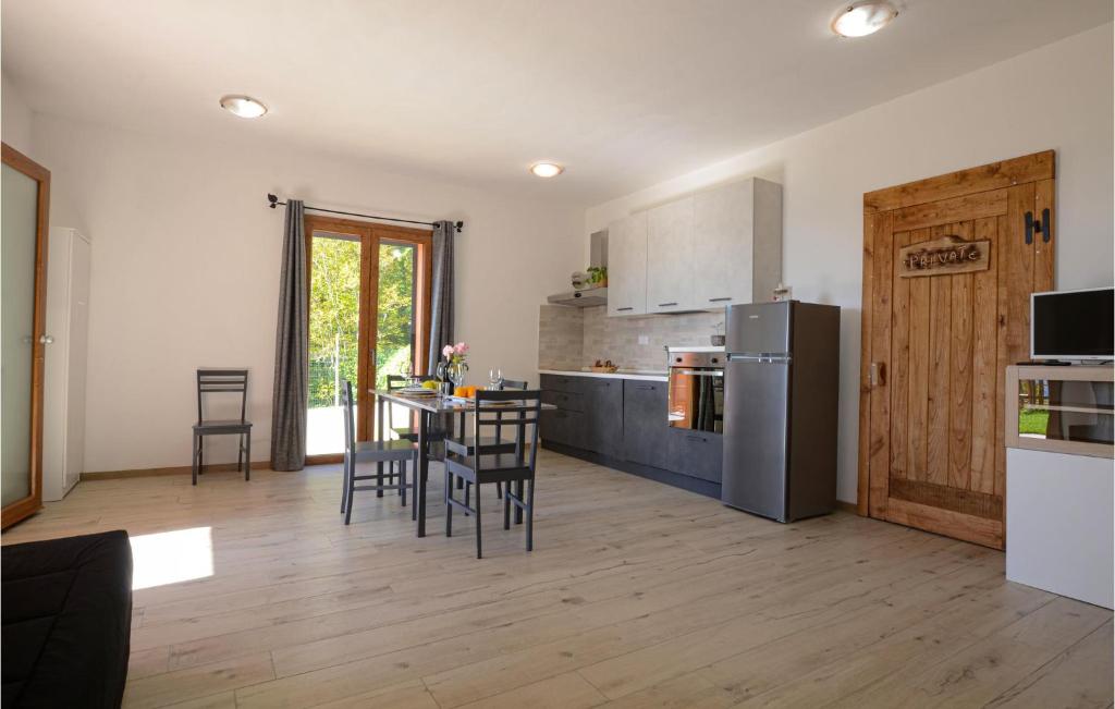 Awesome Apartment In Sasseta Zignago With Wifi photo 4