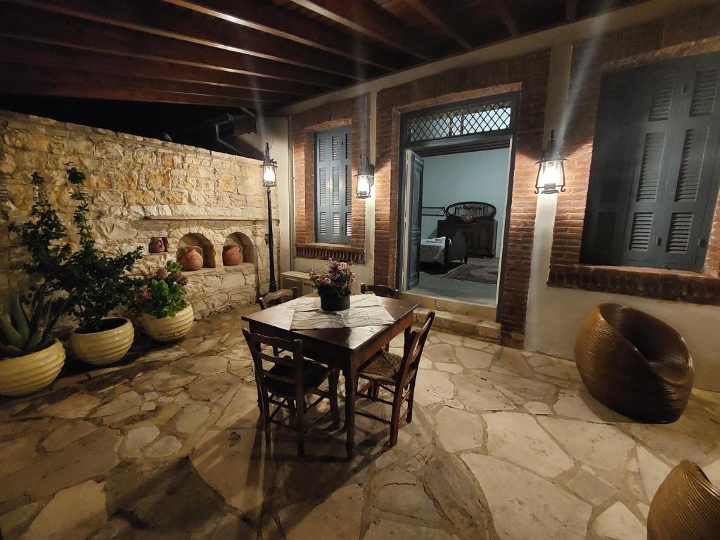 Evanthia's Stone House photo 3