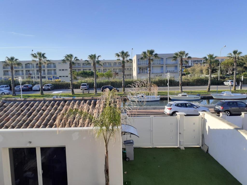 Maison de standing 200m2 avec piscine chauffée et jacuzzi à 2 pas de la plage et du centre ville avec massages relaxants en option photo 3