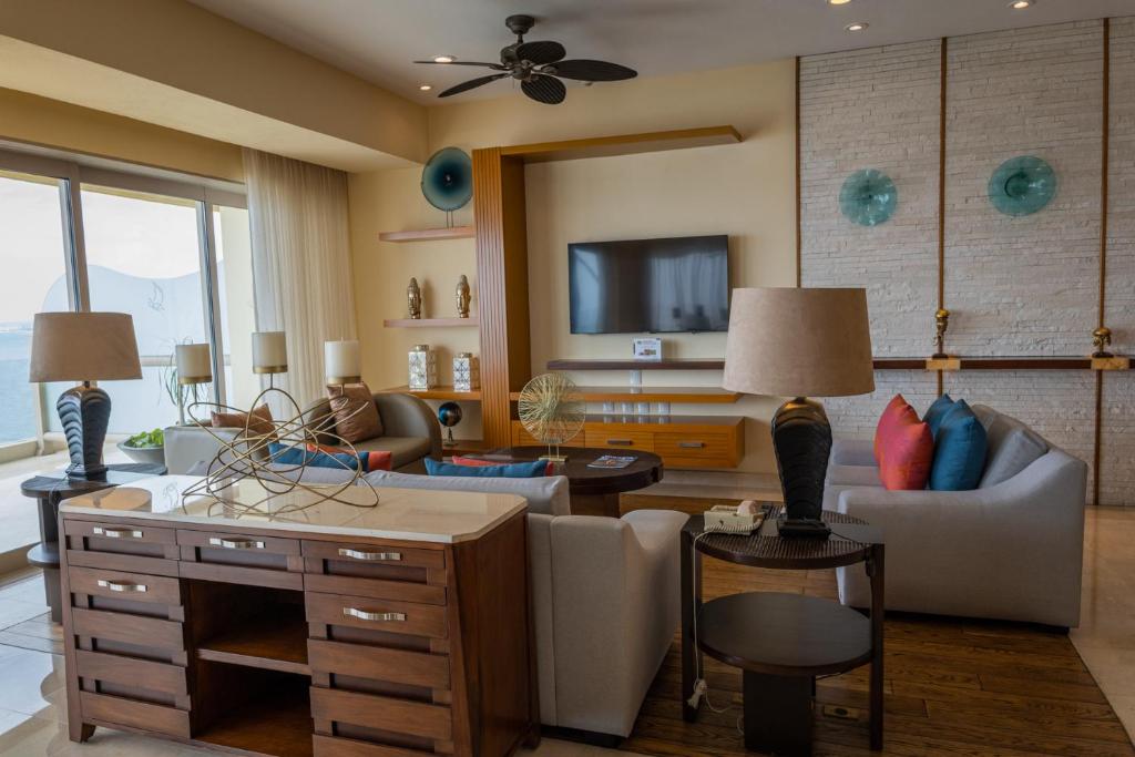 Garza Blanca Condo
