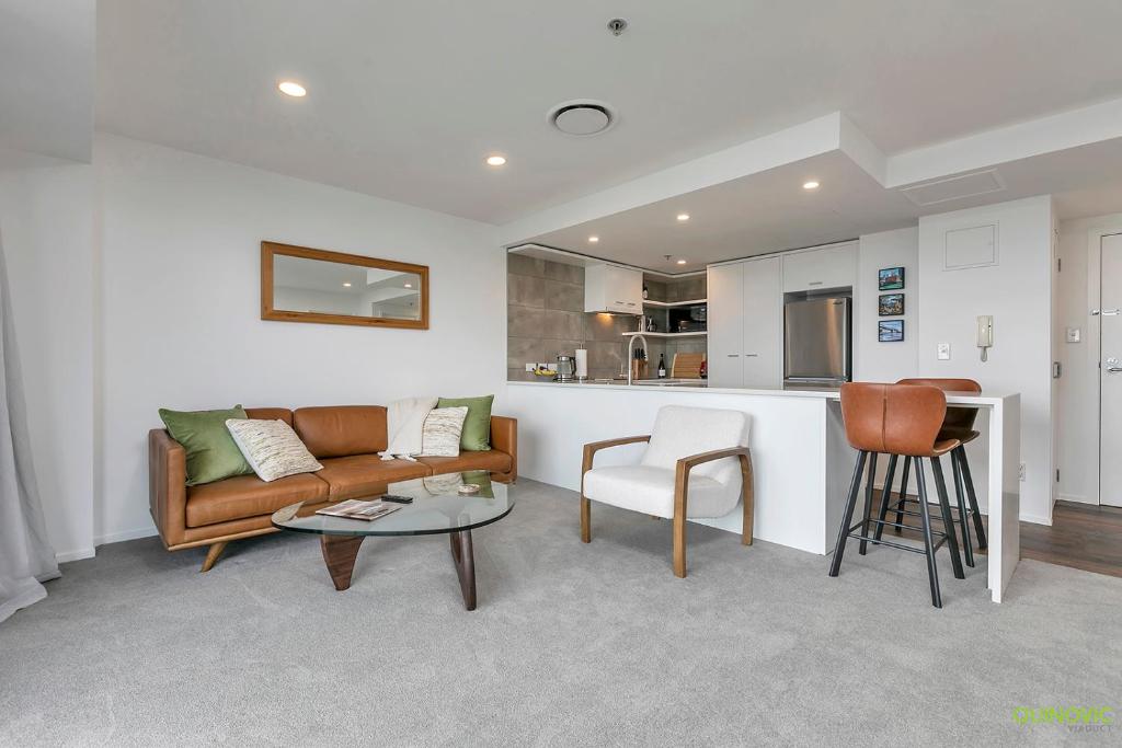 QV Modern Upscale Apartment - 1012 photo 4