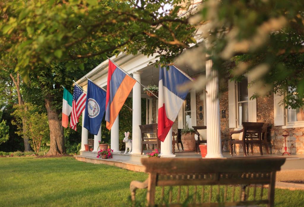 L'Auberge Provencale Inn & Restaurant image