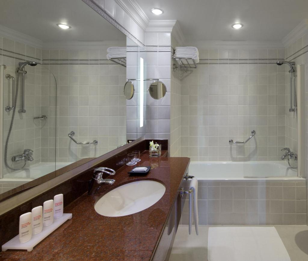 Двухместный (Представительский номер с доступом в лаунж), Radisson Blu Hotel, Muscat