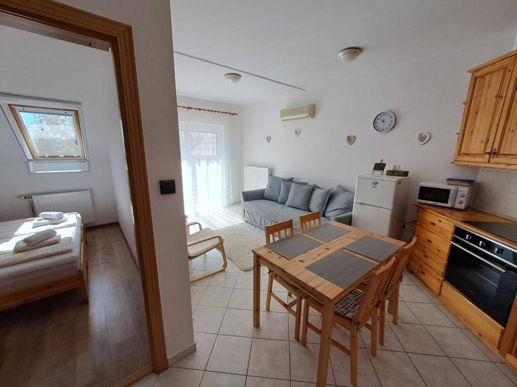PLÁZS Apartman Balatonlelle photo 1