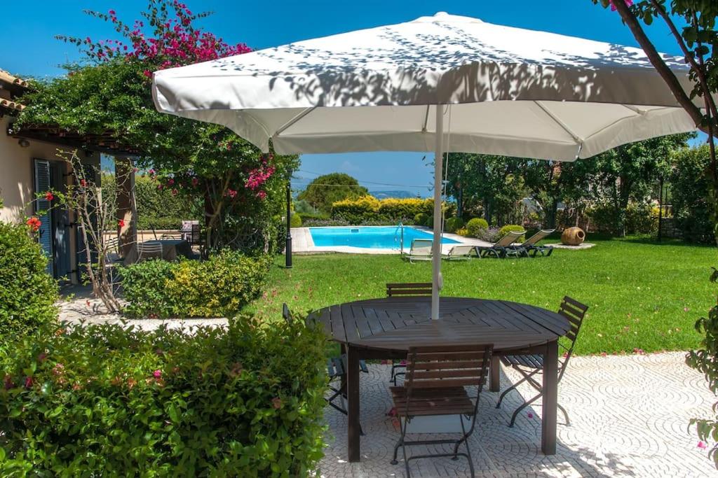 Villa Loukia photo 3