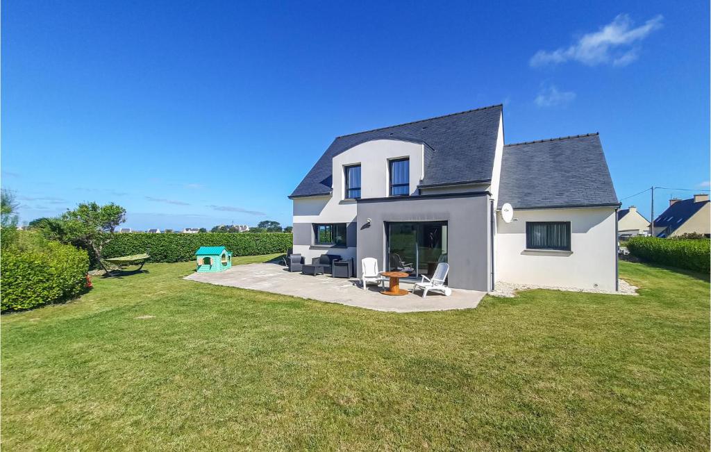 Stunning Home In Plouguerneau With 4 Bedrooms And Wifi photo 1