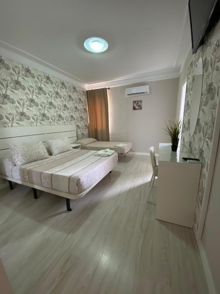 Hostal Fuente del Pino photo 1