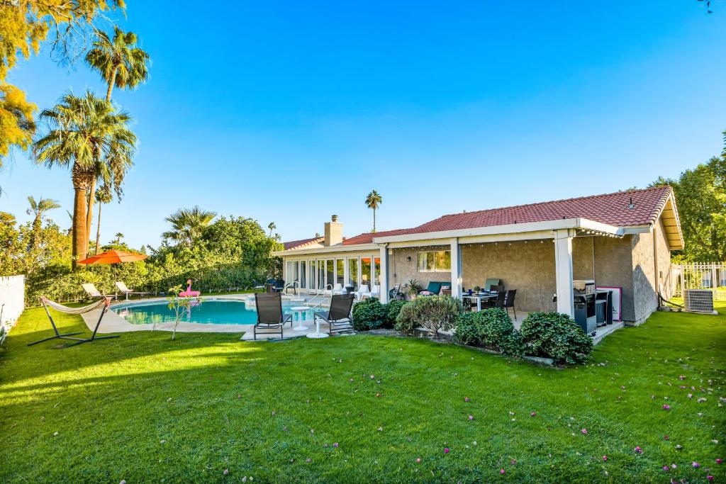 Desert Pool House: Sun, Swim, Sip & Stay photo 1
