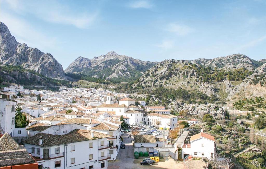 Amazing Apartment In Grazalema With 1 Bedrooms