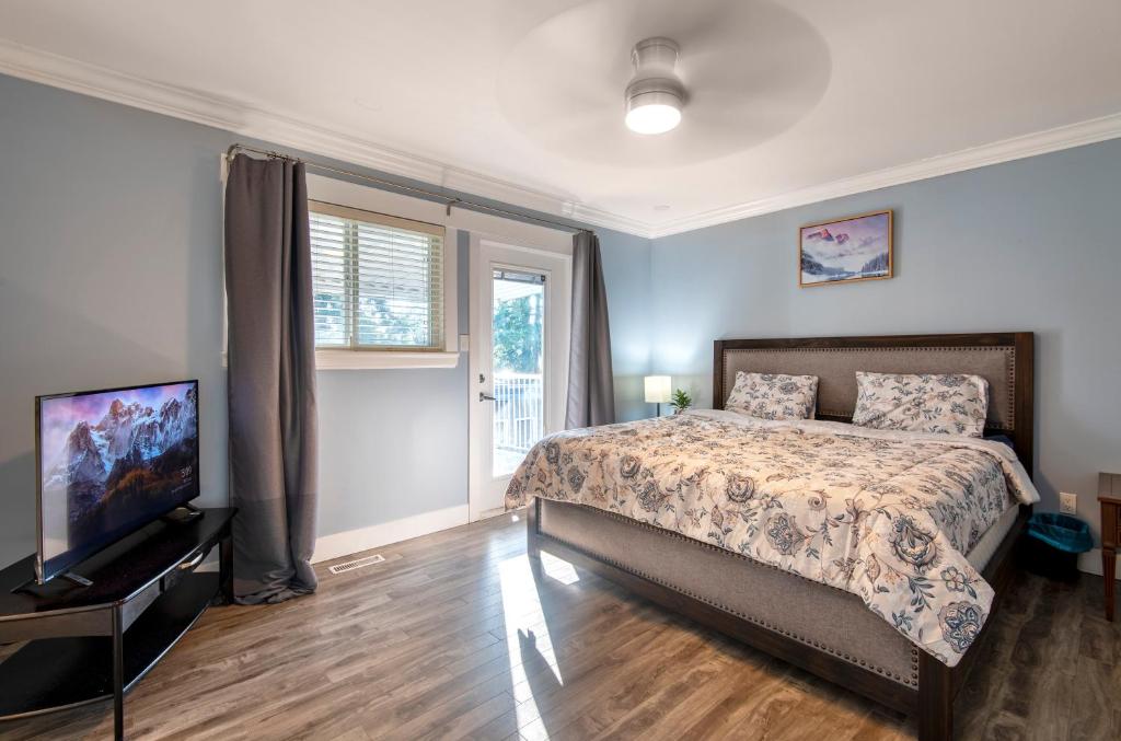 CHEERFuL 2 LEVEL HOUSE 4 BED 3 BATH PARKiNG photo 3