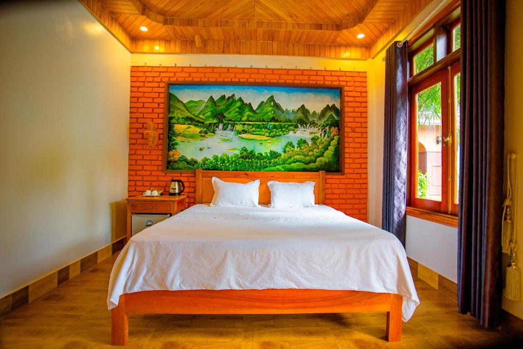 Phong Nha Hillside View Bungalow