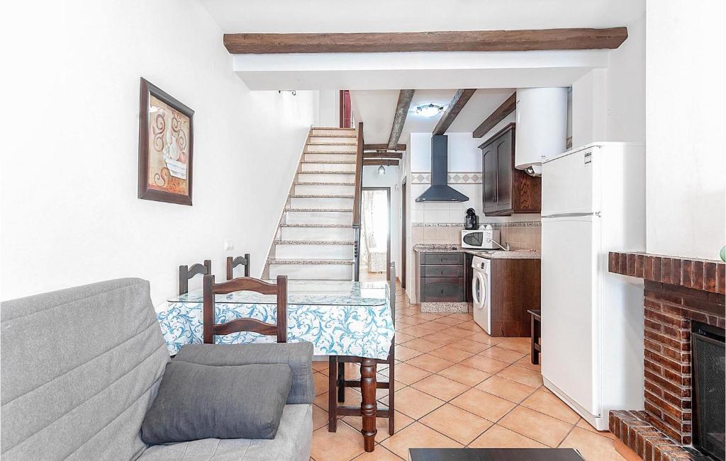 Awesome Apartment In Grazalema With 3 Bedrooms photo 2