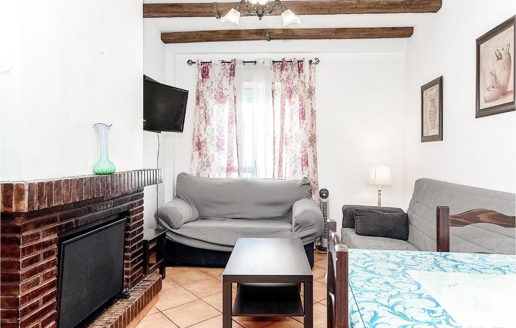 Awesome Apartment In Grazalema With 3 Bedrooms photo 3