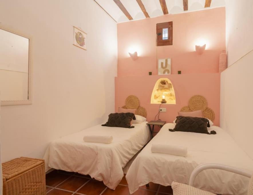Casa rural con jacuzzi y chimenea en paraje único - La Casa del Pino photo 2