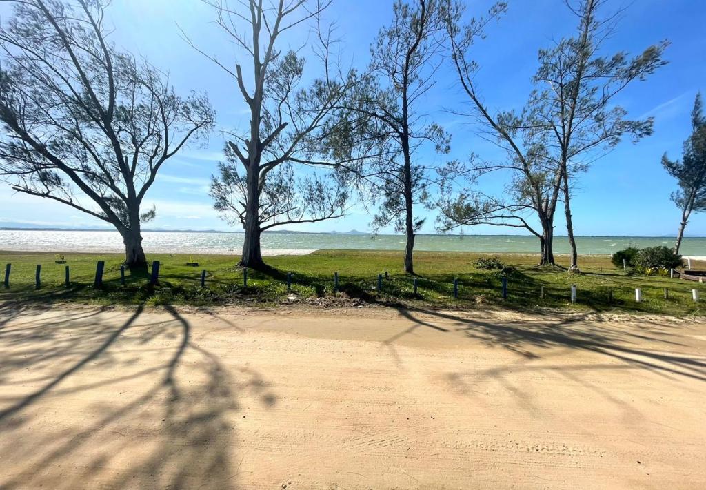 Praia Seca, 10 pessoas, em frente à lagoa do Tomé photo 1