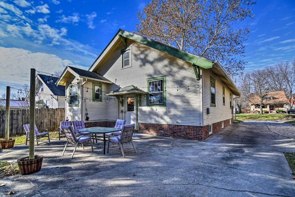 Family-Friendly Des Moines Retreat with Patio! photo 2