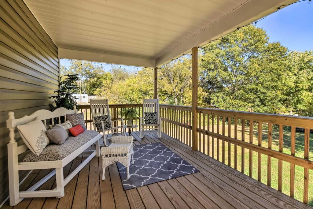 Family-Friendly Greer Home with Balcony and Yard! photo 1