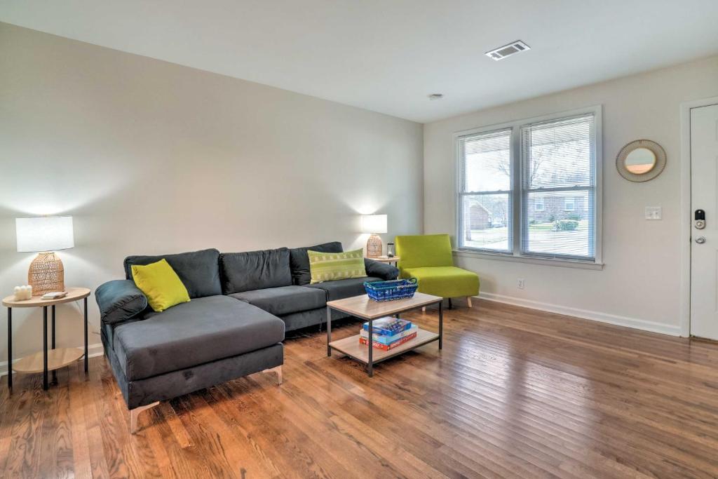Cozy Hendersonville Home with Yard - Near Lake! photo 3