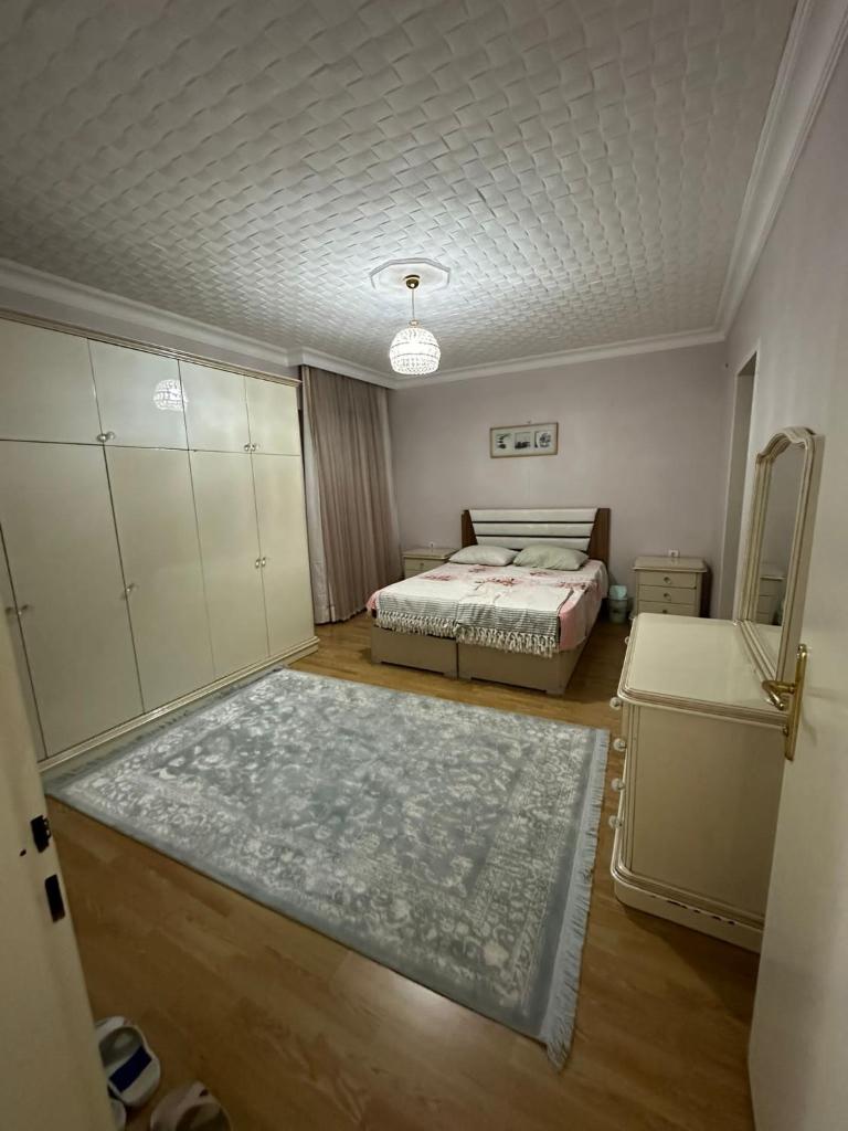 lovely 2 bedrooms apartment with full furniture photo 3