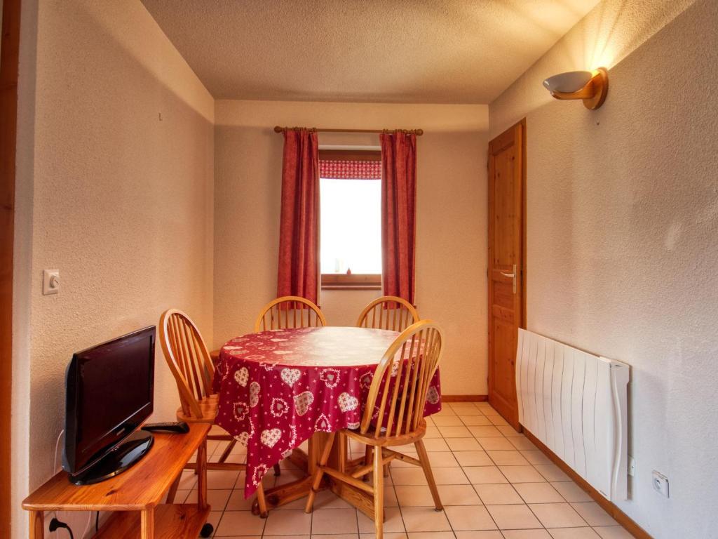 Appartement Morillon 1100, 3 pièces, 6 personnes - FR-1-642-37 photo 2