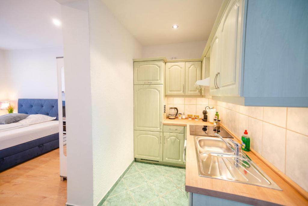 Ferienwohnung Jasmin - Gera Zentrum NEU renoviert photo 2
