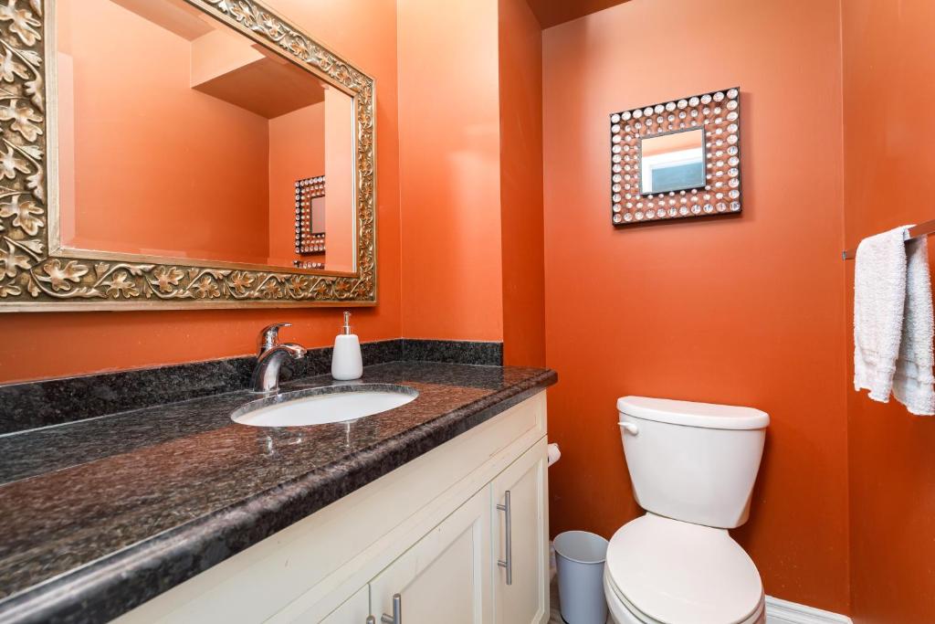 Spacious & Quiet 4bd House in Prime Location! Upper 2 Levels! photo 1
