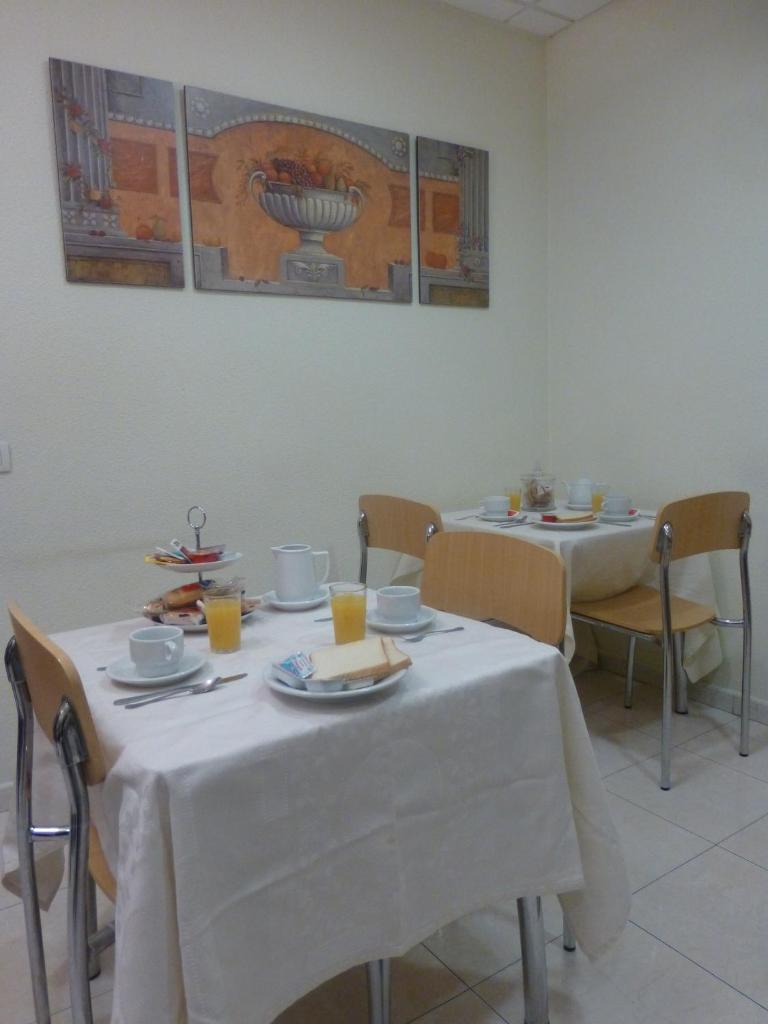Hostal El Val photo 1