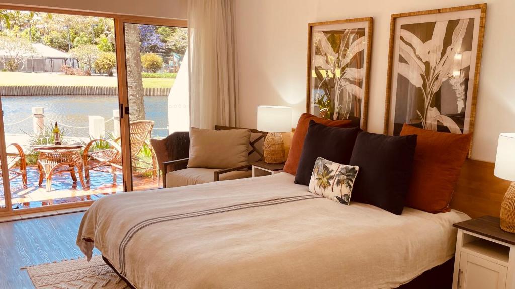Beachside Resort Lagoon Rooms with Garden Patio photo 2