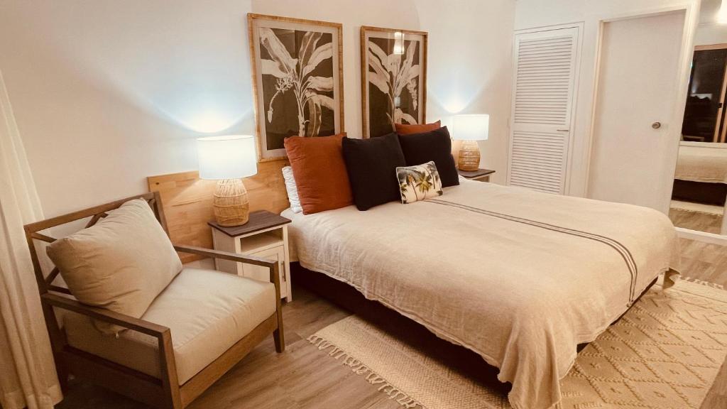Beachside Resort Lagoon Rooms with Garden Patio photo 1