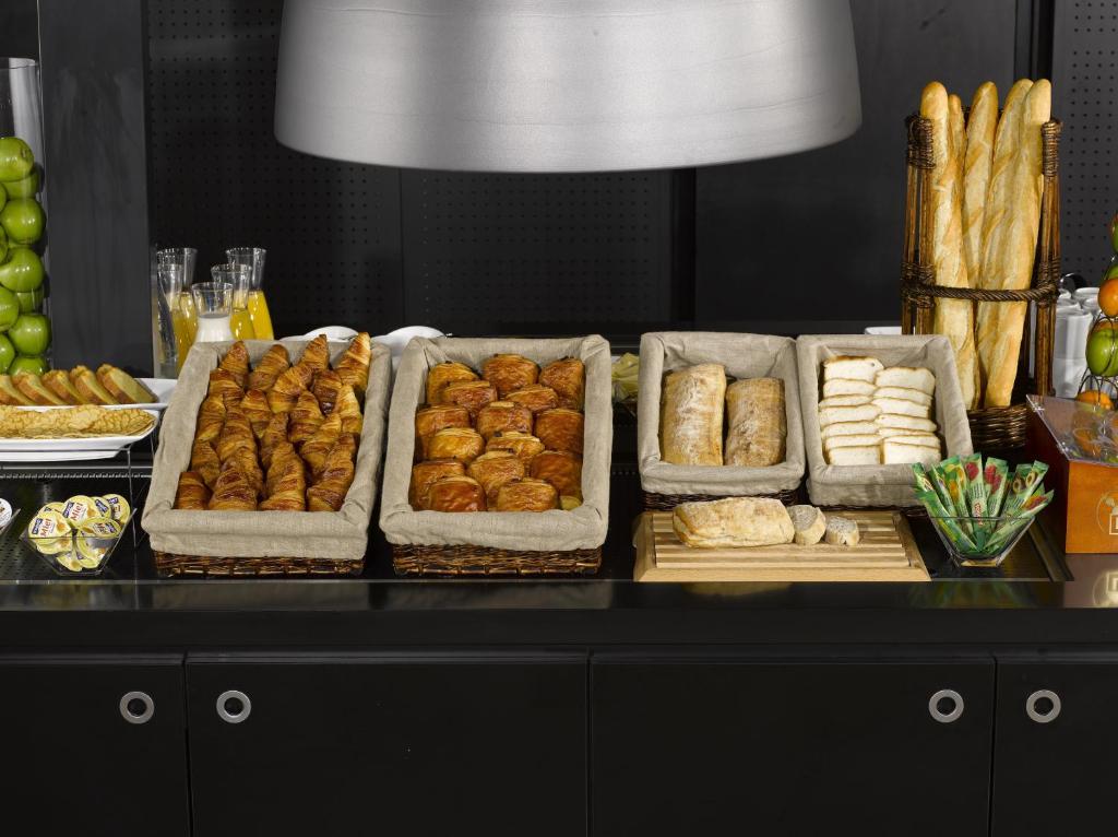 Campanile Gennevilliers Paris Ouest Barbanniers Hotel - 시설