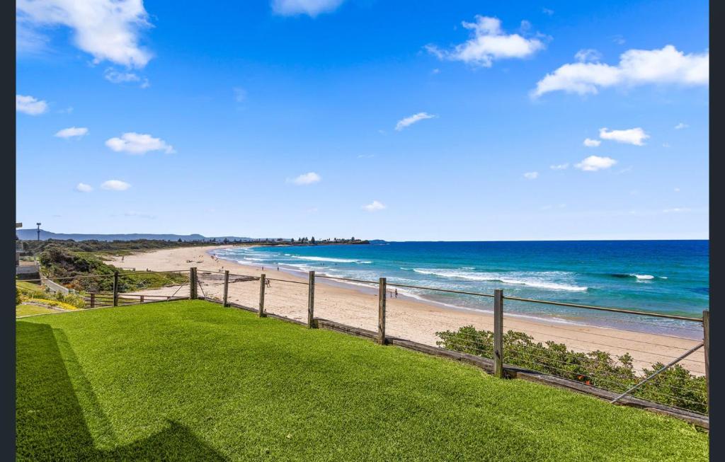 Sea View - Absolute Beachfront Shellharbour photo 3