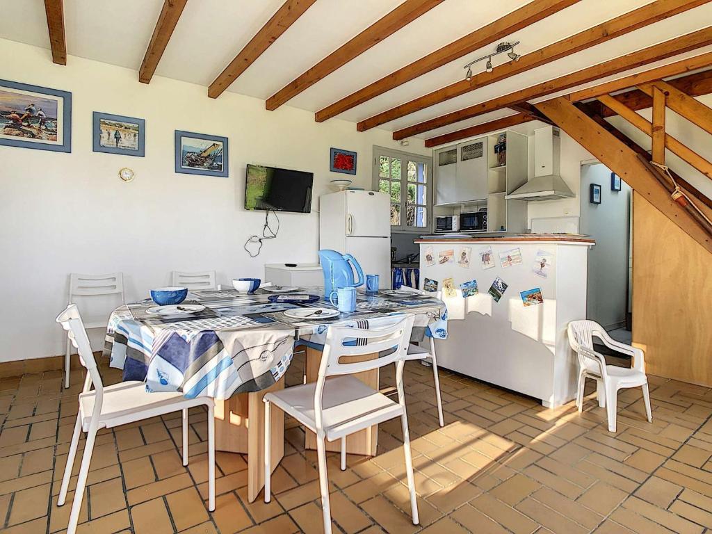Maison Ile Grande, 2 pièces, 4 personnes - FR-1-542-40 photo 2
