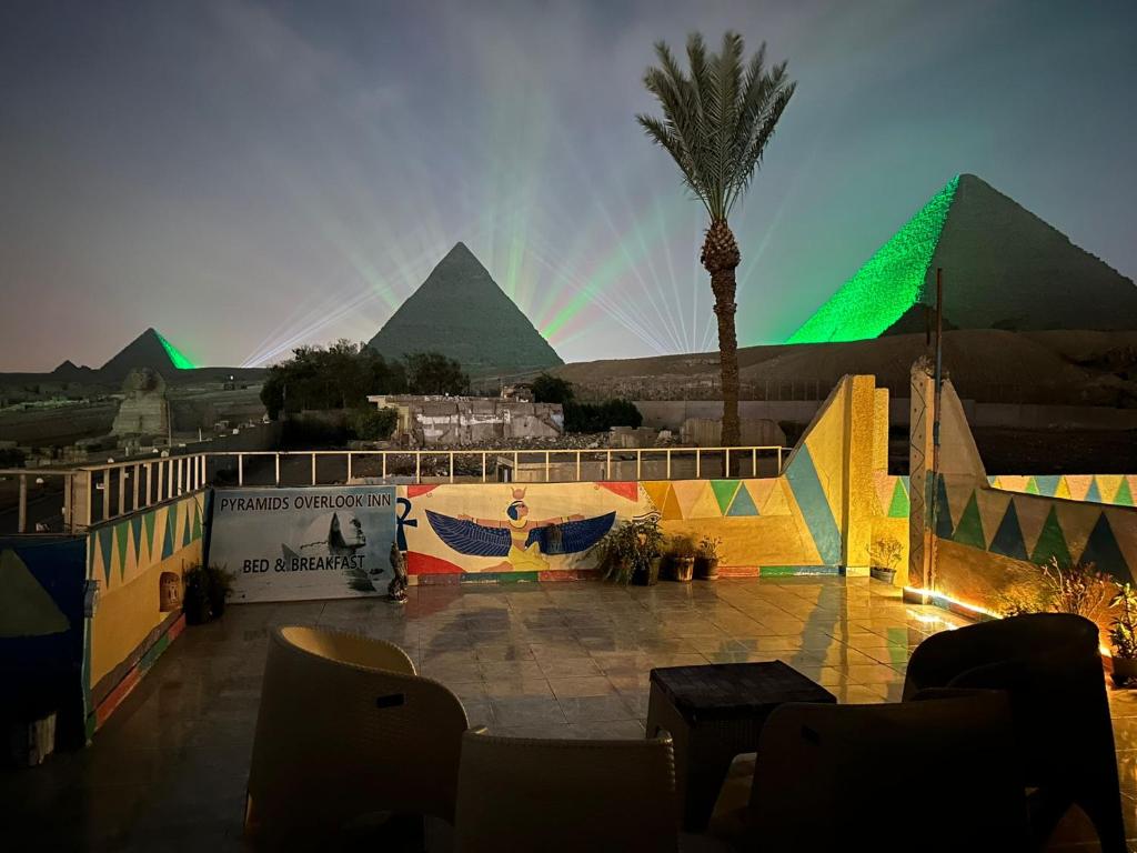 Pyramids Overlook Inn photo 2