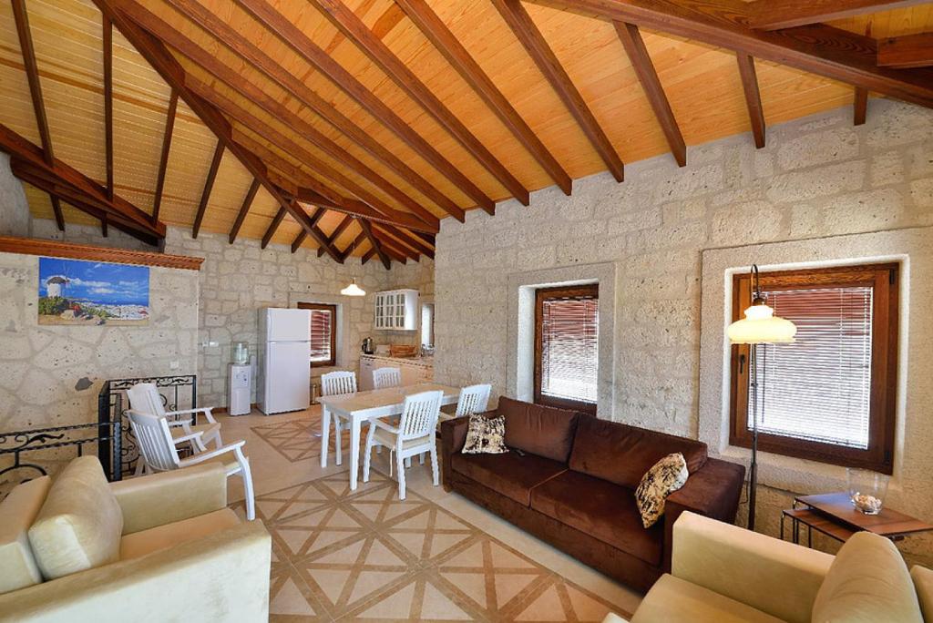 Dreamy Villa near Beach with Backyard in Bozcaada photo 2