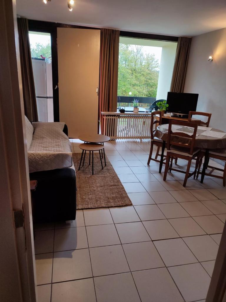 Your Stay in Kelmis - La Calamine- Cosy apartment in the Ardennes -Three-country point photo 1