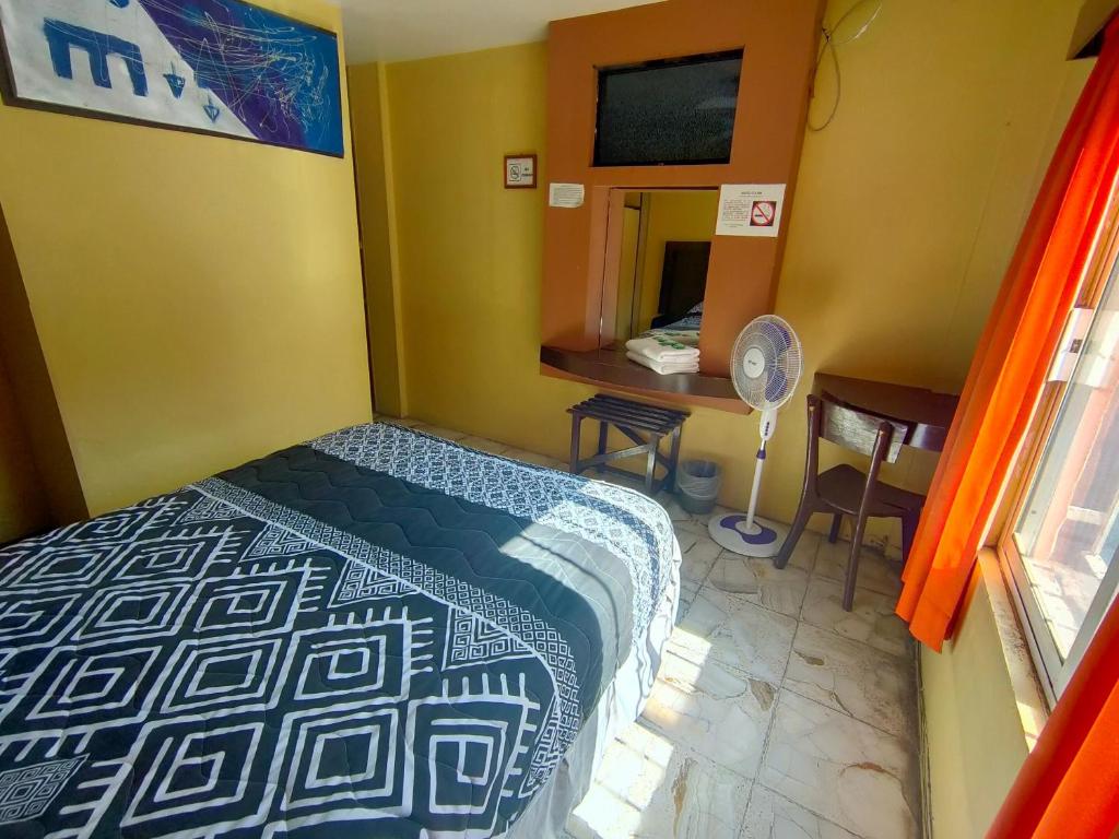 OYO Hotel Colón, Plaza Bicentenario, Zacatecas Centro photo 4