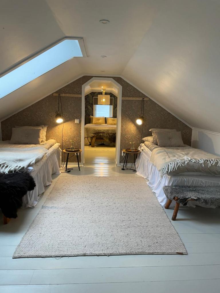 Ruth & Iris Cottage photo 3