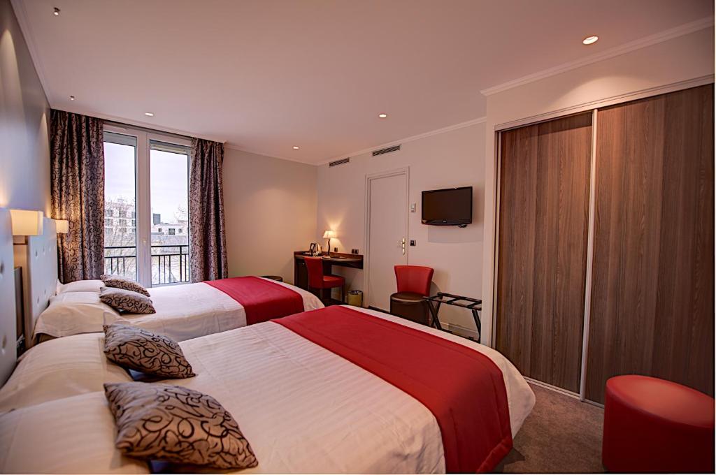 Четырехместный (Четырехместный номер), Hôtel Du Midi Paris Montparnasse