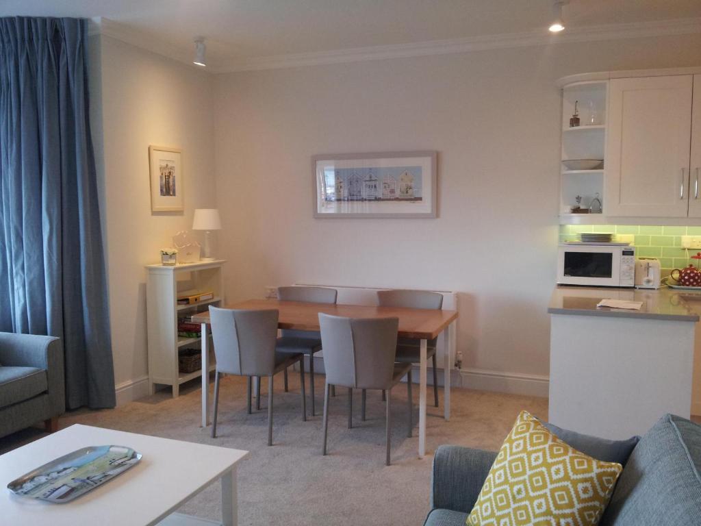 Beautiful Aberdovey Seafront Apartment 2 photo 2