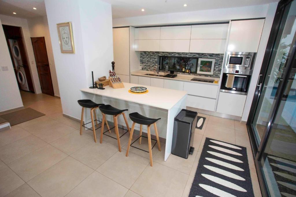 Beautiful 3 bed-roms Sea View Villa at INDIGO BAY photo 4