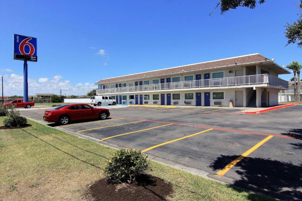 Motel 6-Corpus Christi, TX - East - North Padre Island photo 3