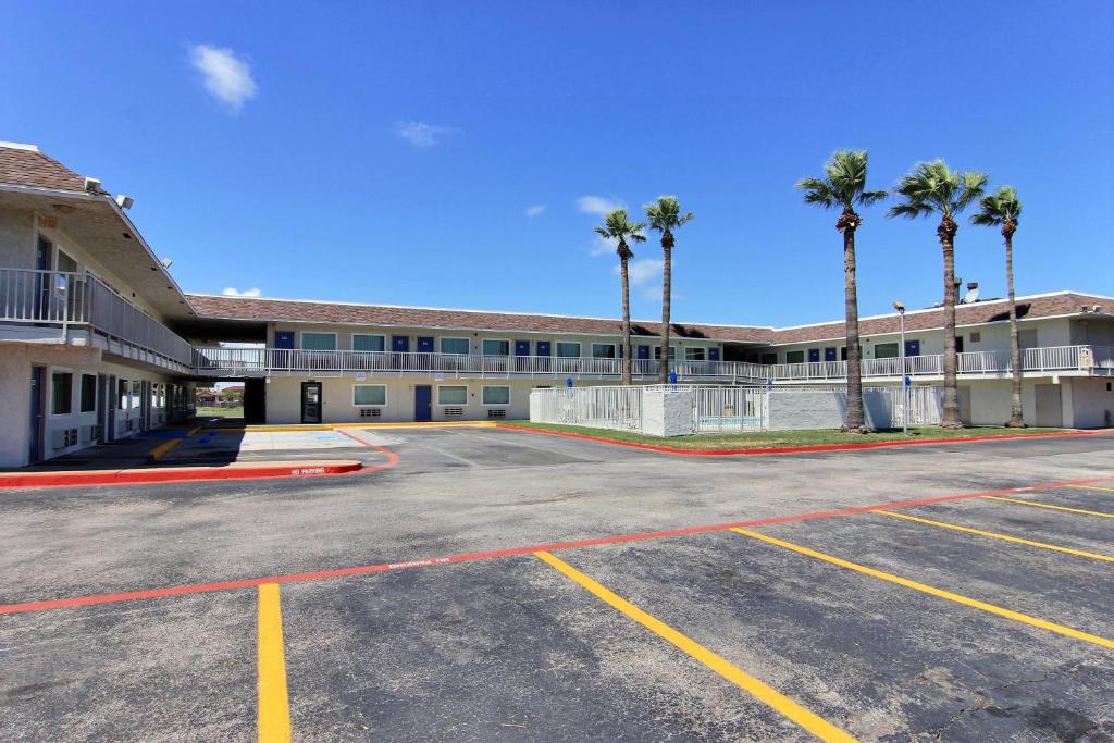 Motel 6-Corpus Christi, TX - East - North Padre Island photo 4