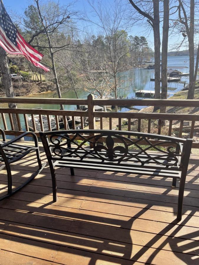 North Forty Rd - Family Friendly Home Overlooking Lake Keowee