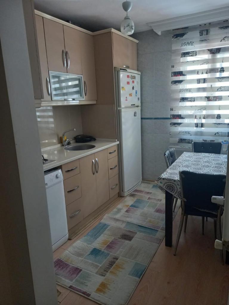 EKONOMİ ÜNİVERSİTESİNE 5 Dk. 2+1 EŞYALI DAİRE photo 2