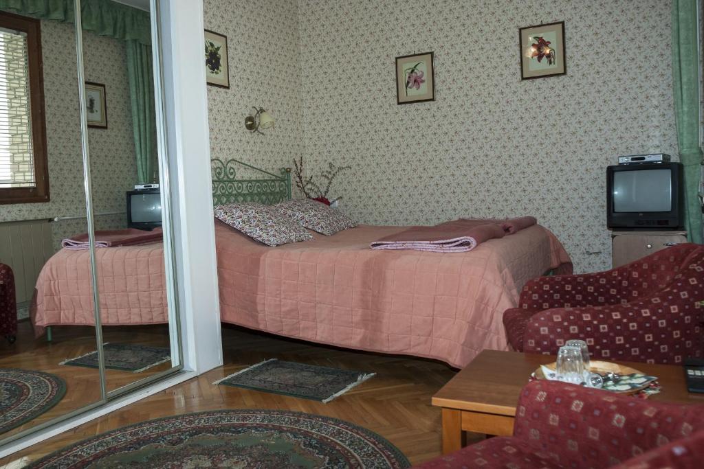 Двухместный (Стандартный двухместный номер с 1 кроватью и балконом), Bellevue Budapest B&B